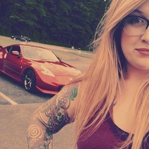 Meet your Posher, Becca